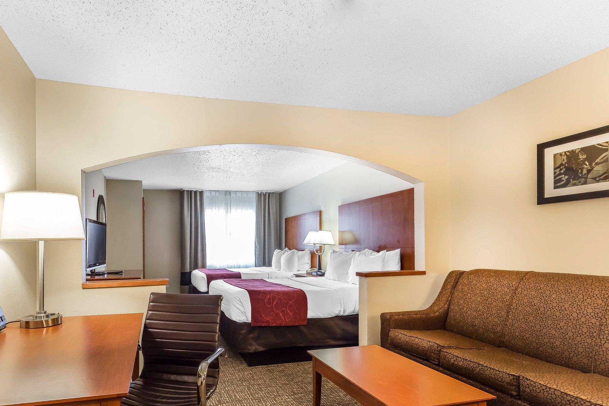 Comfort Suites North Dallas Exterior photo